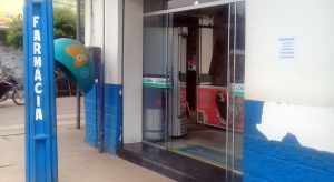 Procura por álcool em gel e máscara cirúrgica esgota estoque em farmácias de Icó