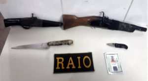 Menor de 16 anos é apreendido em Juazeiro com duas armas de fogo e duas brancas