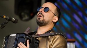 Cantor cearense Guilherme Dantas fará live beneficente no Youtube na próxima segunda (20)