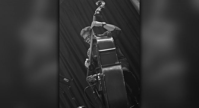 Morre, ao 57 anos, o contrabaixista cearense Jerônimo Neto