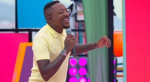 Após diagnóstico de amigdalite, Mumuzinho testa positivo para a Covid-19