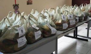 Gestão municipal inicia distribuição de produtos da merenda escolar