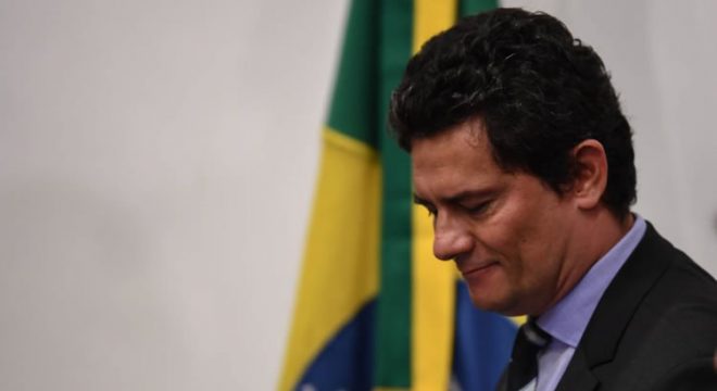 'Faça a coisa certa', diz Sérgio Moro no Twitter, no dia seguinte à demissão