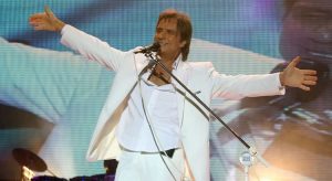 Roberto Carlos planeja live com show para o próximo fim de semana