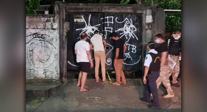 Corpos de mulher e das duas filhas são encontrados na casa onde moravam