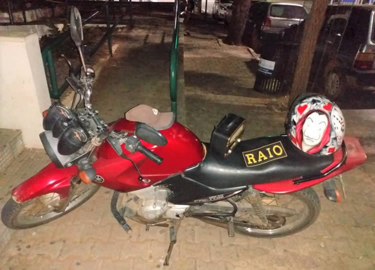 Dupla presa após “arrastão” em Juazeiro com moto roubada e outras 4 recuperadas