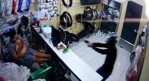 Proprietário de oficina é morto a tiros por motociclista em Fortaleza