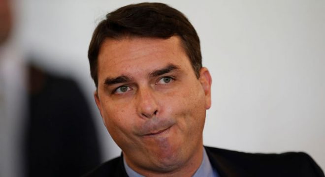 PGR analisará suposto vazamento de investigações da PF a Flávio Bolsonaro