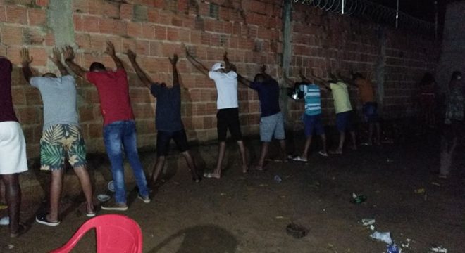 Dois homens são detidos suspeitos de organizarem festa com aglomeração em Juazeiro do Norte