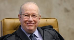 Celso de Mello manda oficial de Justiça comunicar Bolsonaro de ação sobre impeachment