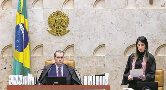 União terá de repassar R$ 65 bi a estados e municípios, decide STF