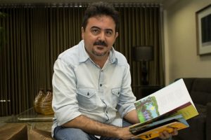 Morre o cordelista e radialista cearense Arievaldo Vianna, aos 52 anos