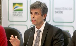 Em coletiva após demissão, Teich diz que 'deixa um plano pronto' para auxiliar estados