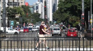 Senado aprova uso obrigatório de máscara em todo o País; texto volta para Câmara