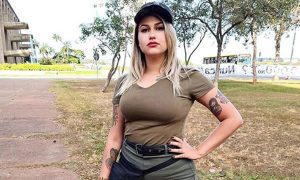 Ministro Alexandre de Moraes prorroga prisão de Sara Winter