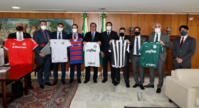 Presidentes do Ceará, do Fortaleza e de outros clubes da Série A se reúnem com Bolsonaro