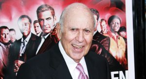 Carl Reiner, ator de 'Onze Homens e Um Segredo', morre aos 98 anos