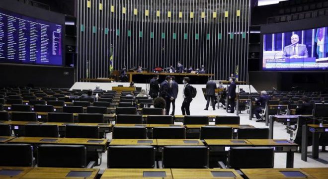 Congresso adia eleições para novembro