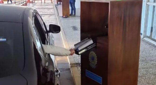 Senado adotará modelo 'drive-thru' em votações secretas