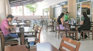 Setor de alimentação fora do lar deve perder 75 mil empregos no Ceará