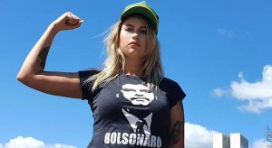 Sara Winter pede dinheiro em blogs e grupos de WhatsApp