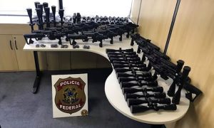 PF deflagra operação contra tráfico internacional de armas em oito estados