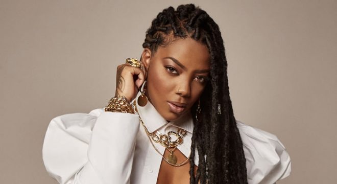 Ludmilla passa por cirurgia depois de problemas com prótese de silicone