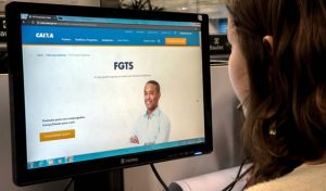 Saiba o que fazer para recuperar o direito ao saque de R$ 1.045 do FGTS