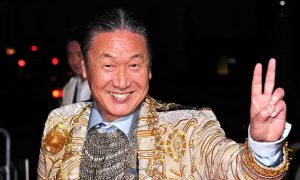 Morre o estilista japonês Kansai Yamamoto, que definiu o estilo de David Bowie