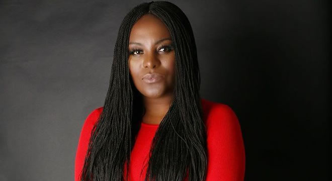 Ex-Rouge Karin Hils solicitou auxílio emergencial e conta que sua vida virou do avesso na pandemia