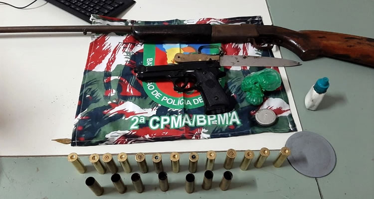  Polícia apreende armas em Crato e salva um tatu que ía à panela