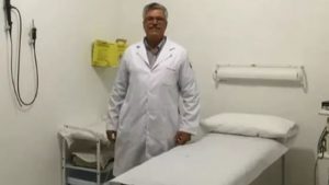 Médico é preso depois de ameaçar paciente com arma dentro do consultório
