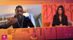 Dodô, do Pixote, deixa escapar catarro ao vivo na TV, e Fátima faz cara de nojo