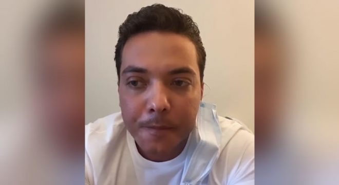 Wesley Safadão é diagnosticado com covid-19 e adia live do fim de semana