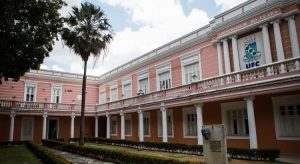 Instituições cearenses devem sofrer corte de R$62 milhões em orçamento por determinação do MEC