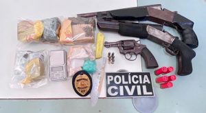 Polícia Civil prende em Crato jovem considerado perigoso, armas pesadas e muita droga
