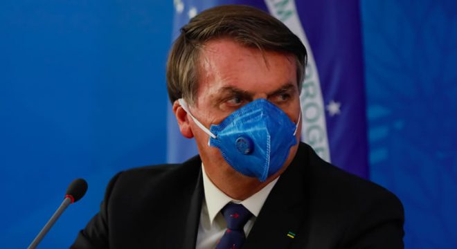 Mesmo com pandemia, governo planeja cortar Orçamento da Saúde para 2021