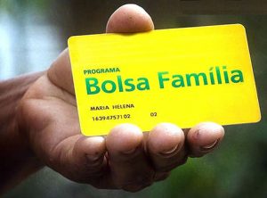 Orçamento para 2021 deve ser enviado sem ampliar Bolsa Família