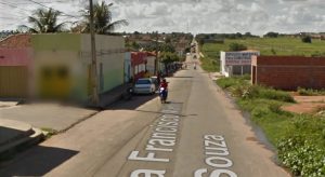 PM de Juazeiro prende dupla armada que vinha assaltando num carro