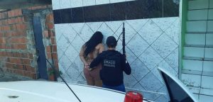 Mulher presa em operação assumiu liderança de facção quando marido estava preso