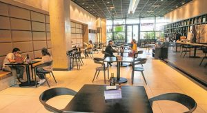 Setor de serviços cresce 6,4% no Ceará em junho com retomada das atividades