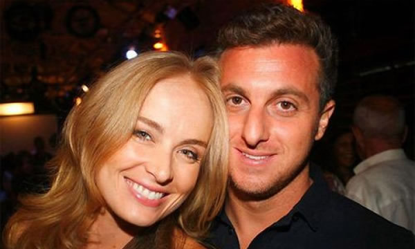 Angélica afirma que traiu namorado ao dar seu primeiro beijo em Huck