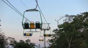Obras em bondinhos e teleférico no interior do Ceará têm cronogramas em atraso