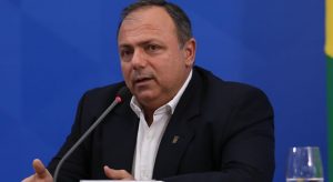 Vacina da Covid-19 pode começar a ser distribuída no início de 2021, diz ministro