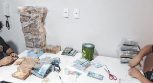 Familiares de faccionados são presos por lavagem de dinheiro no Ceará