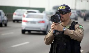 Conselho Nacional de Trânsito proíbe radares escondidos nas vias do País