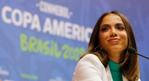 Anitta aparece pela primeira vez em parada musical da Billboard