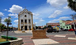 Candidato à Pefeitura de Amontada tem carro atingido por tiros