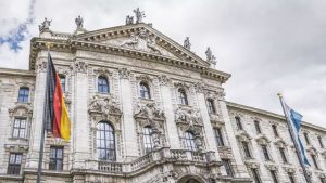 Mulher é condenada à prisão perpétua por assassinar criança que afogou em vômito