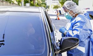 Mortes por Covid-19 voltam a crescer no Ceará enquanto média móvel no país cai pela 1ª vez